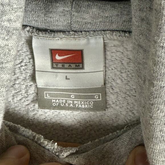 Nike Team Essential Gray Hoodie Men’s L Vintage USA Fabric Swoosh Sweatshirt - Picture 3 of 6